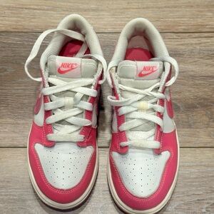 Nike Kids Sneakers in Pink and White